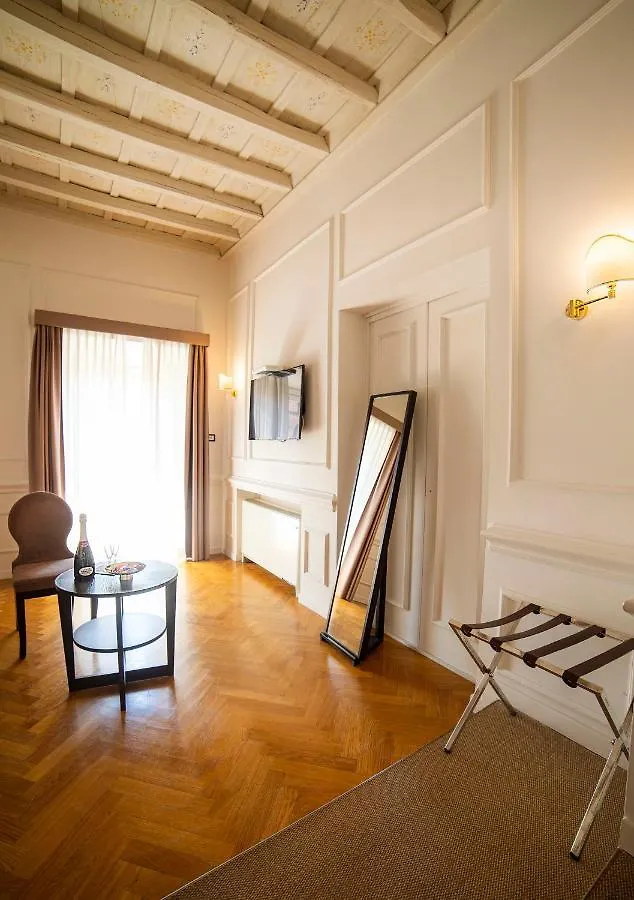 Splendor Suite Rome - Suites & Apartments 2*,