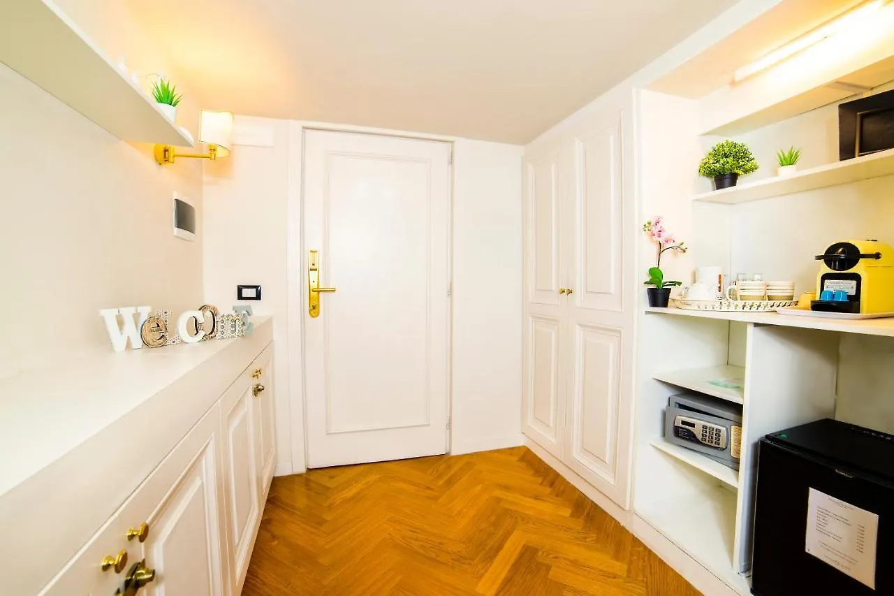 Splendor Suite Rome - Suites & Apartments 2*,